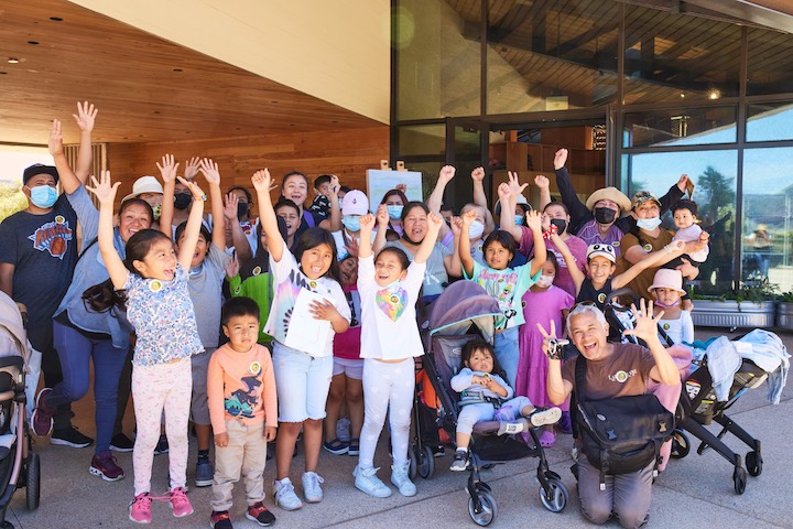 Large group of kids on a Presidio Tunnel Tops tour standing outside the Field Station. Photo by Rachel Styer.